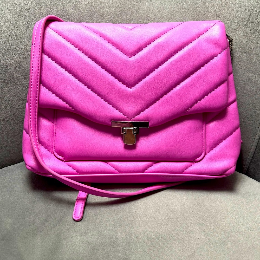 Pink purse crossbody
